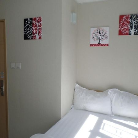 קוולון Sunrise Royal - Boutique Hostel מראה חיצוני תמונה