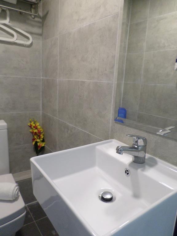 קוולון Sunrise Royal - Boutique Hostel חדר תמונה