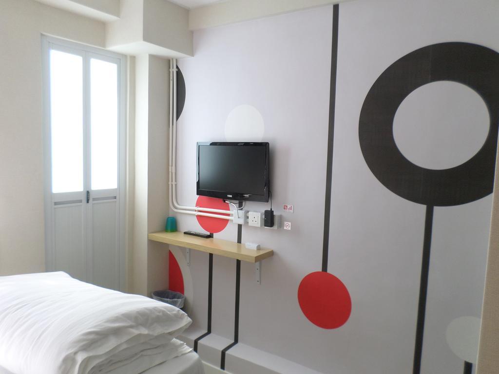 קוולון Sunrise Royal - Boutique Hostel מראה חיצוני תמונה