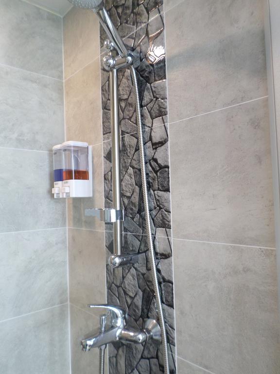 קוולון Sunrise Royal - Boutique Hostel מראה חיצוני תמונה