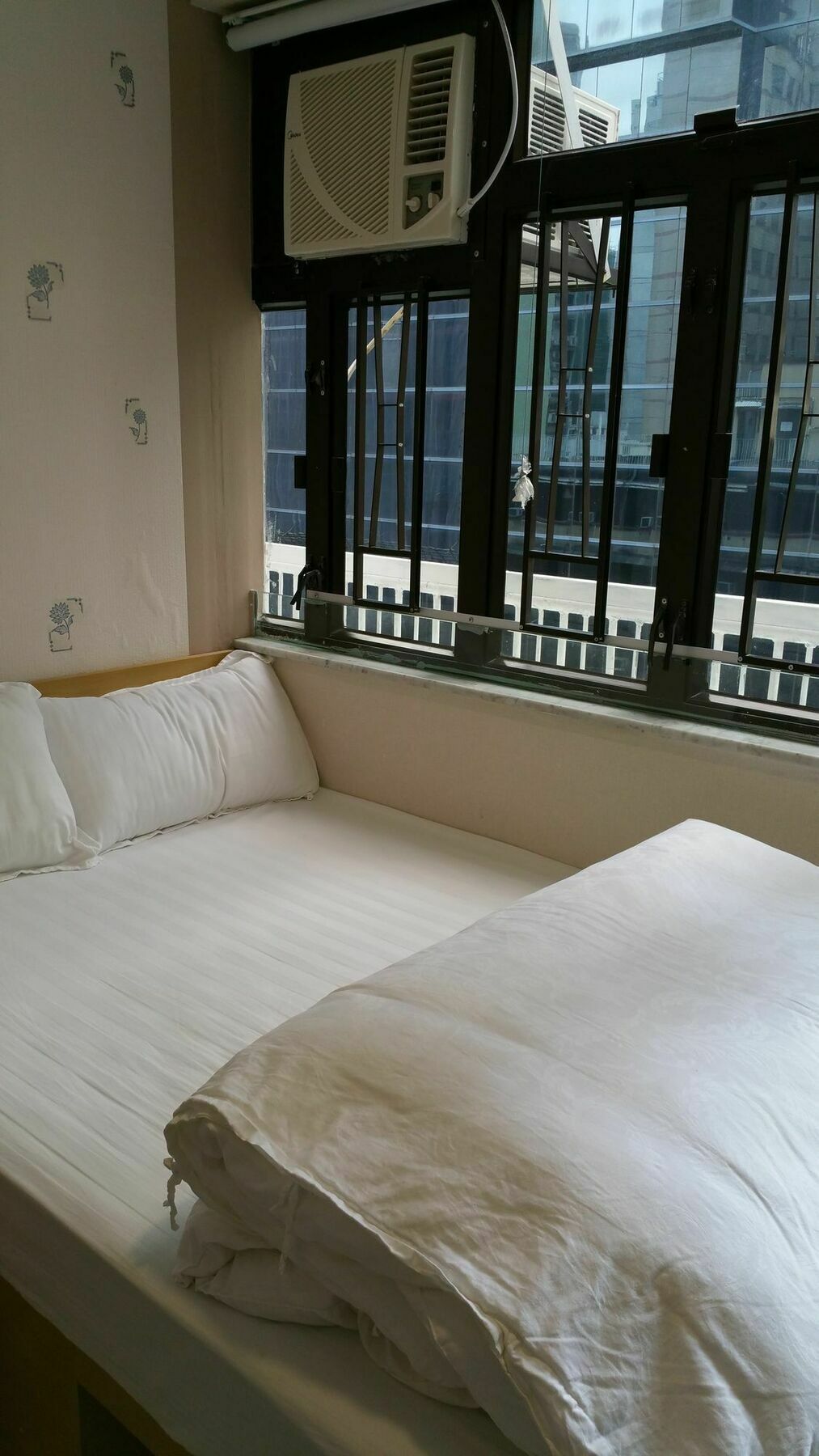 קוולון Sunrise Royal - Boutique Hostel מראה חיצוני תמונה